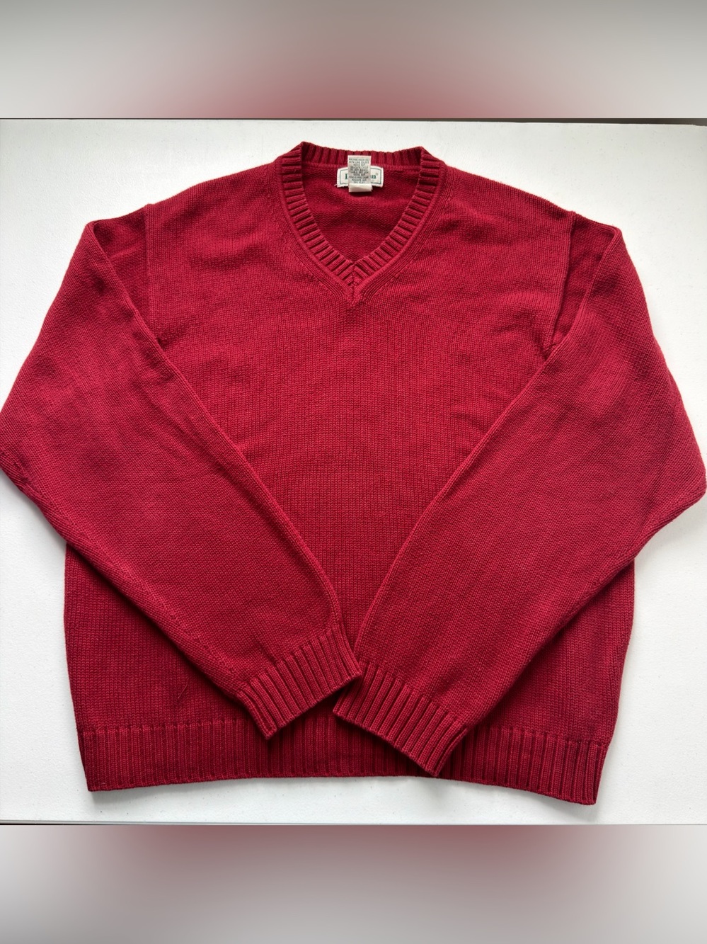 Vintage L.L. Bean 100% Cotton Red V Neck Sweater Pullover 
Mens Size M